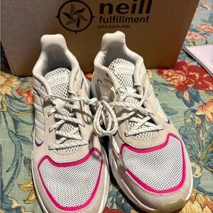 ADIDAS Women’s 90s Valasion Various Sizes